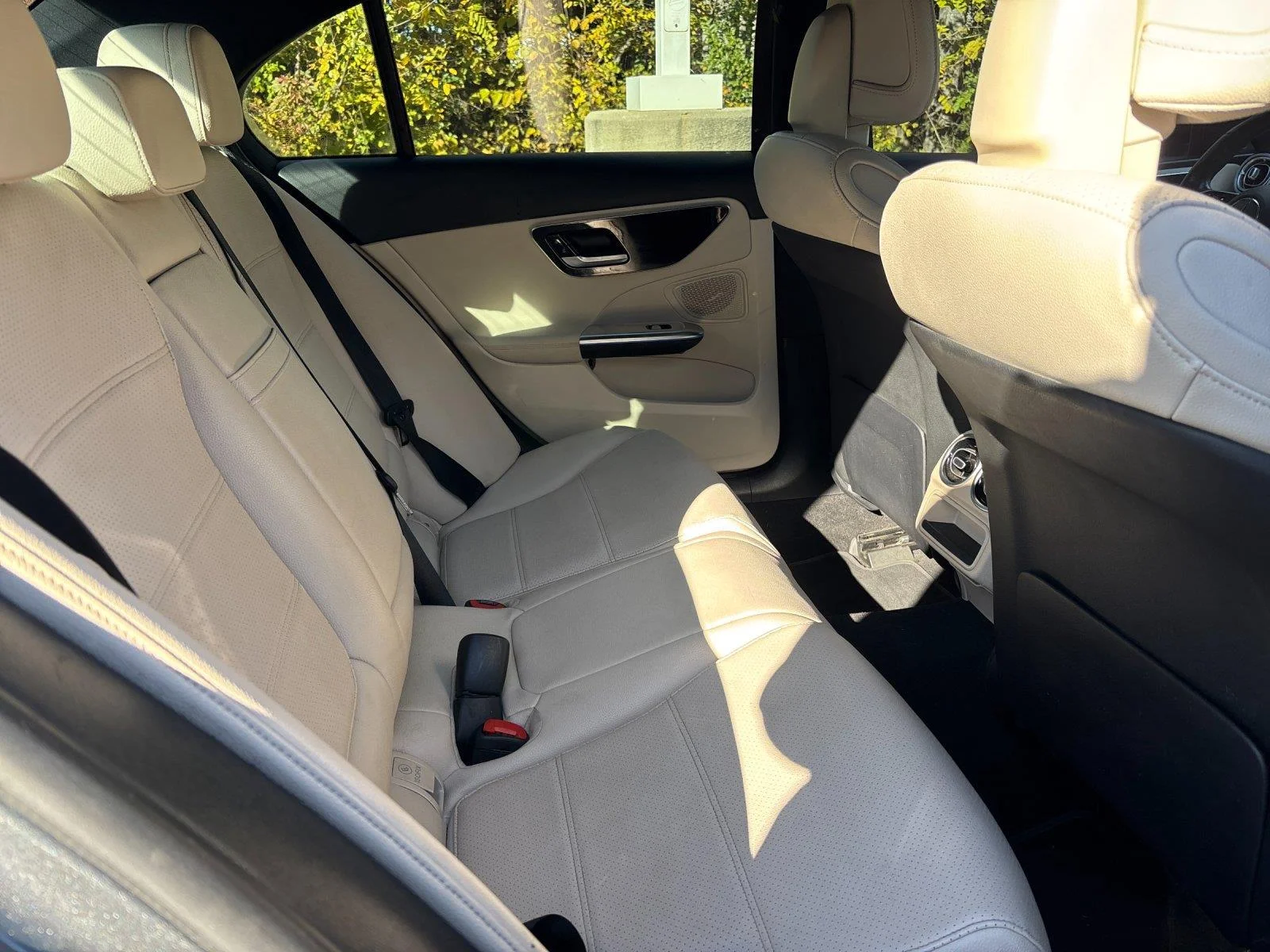 Used 2022 Graphite Grey Metallic Mercedes-Benz C 300 image 38