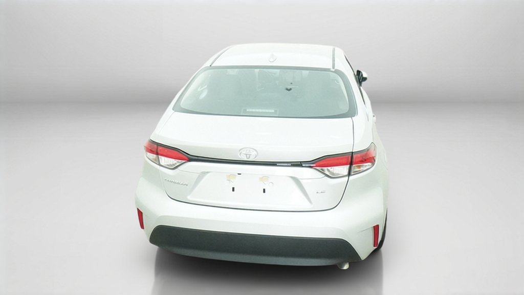 New 2027 Classic Silver Metallic Toyota LE image 12