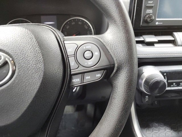 Used 2020 Midnight Black Metallic Toyota LE image 25