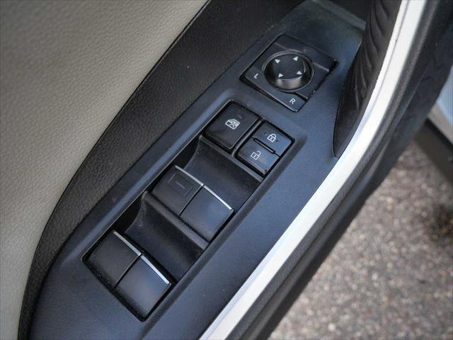Certified Used 2021 SILVER SKY METALLIC Toyota  image 20