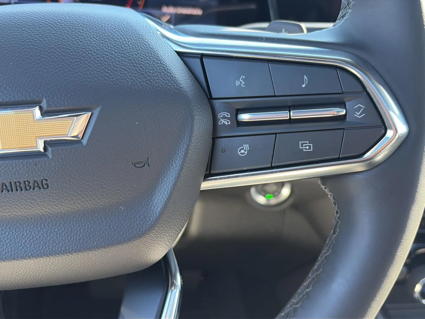 Used 2026 Summit White Chevrolet LT image 16