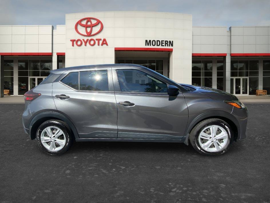 Used 2021 Gun Metallic Nissan S image 4