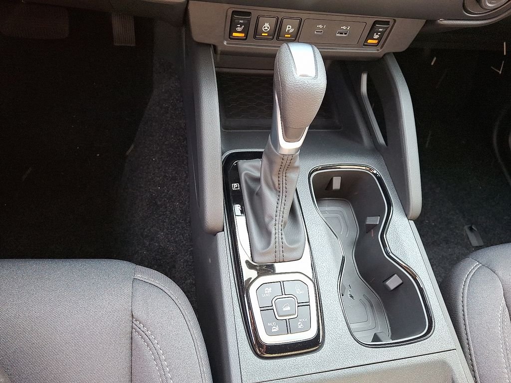 New 2026 Gun Metallic Nissan Crew Cab SV image 9