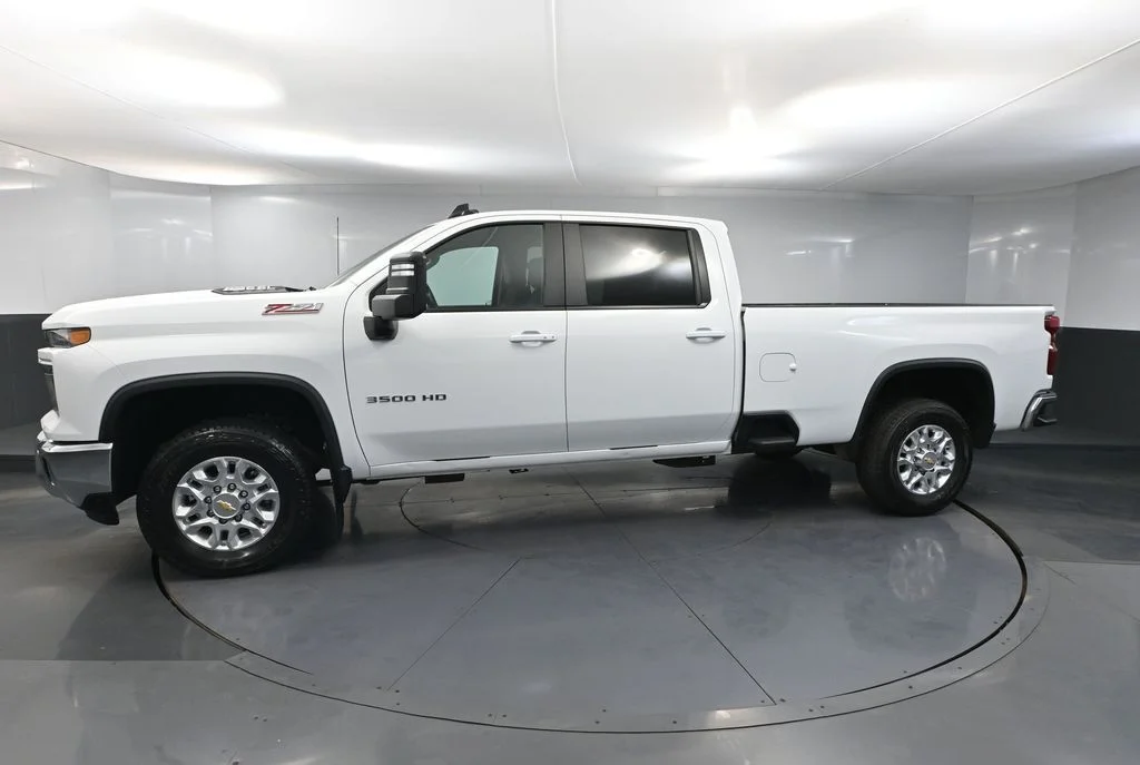 Certified Used 2025 White Chevrolet LT image 7