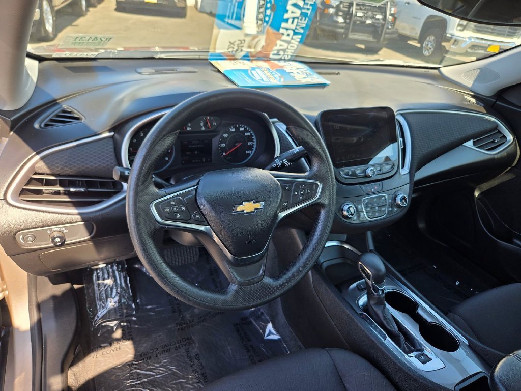 Used 2025 Gray Chevrolet LT image 6