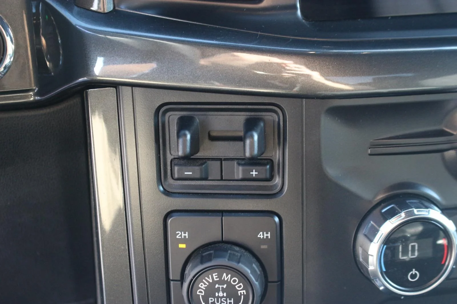 Used 2021 Red Ford XL image 29