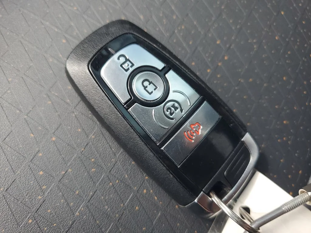 Used 2025 Beige Ford Tremor image 28