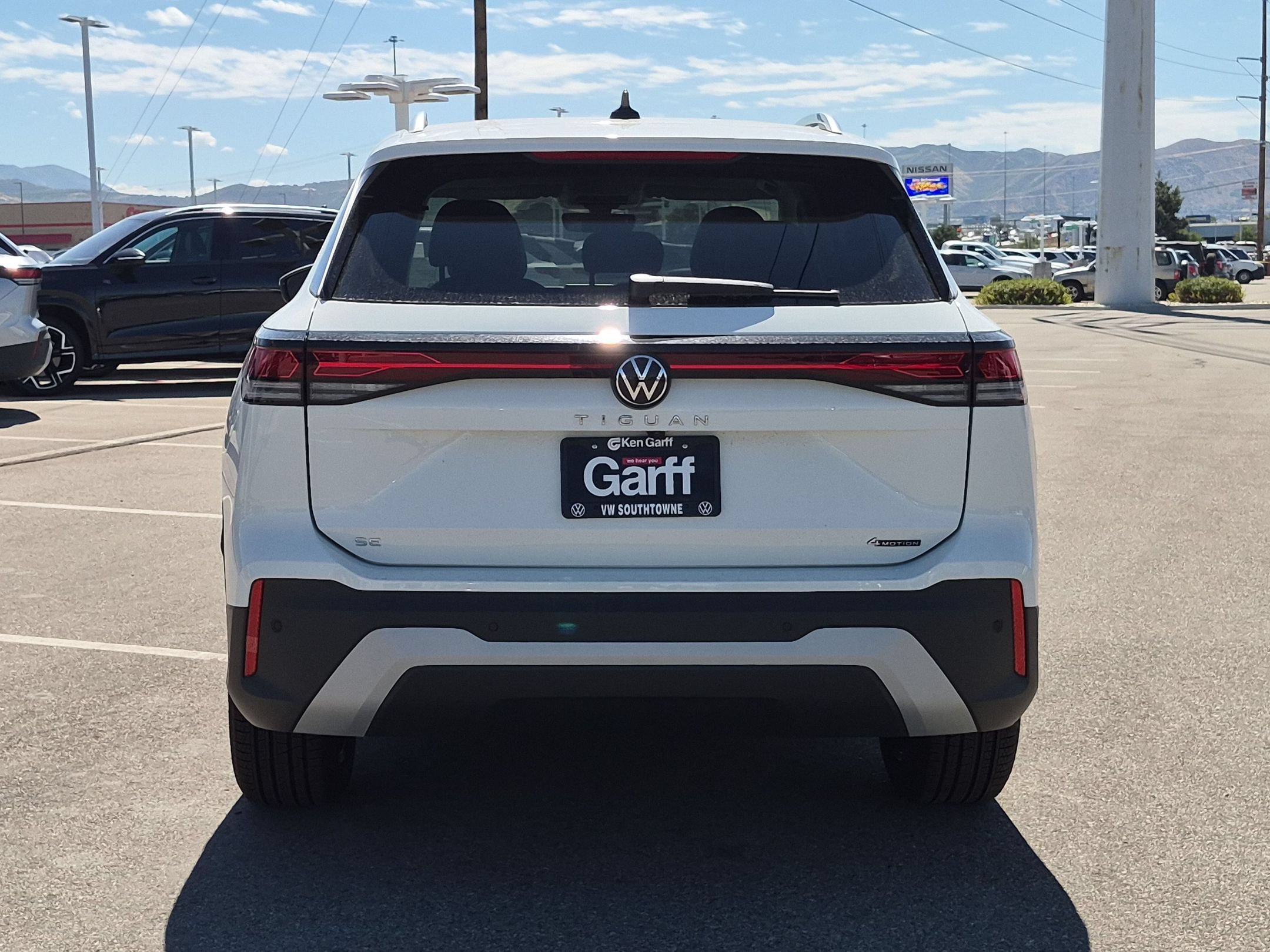 New 2026 Pure White Volkswagen SE image 4