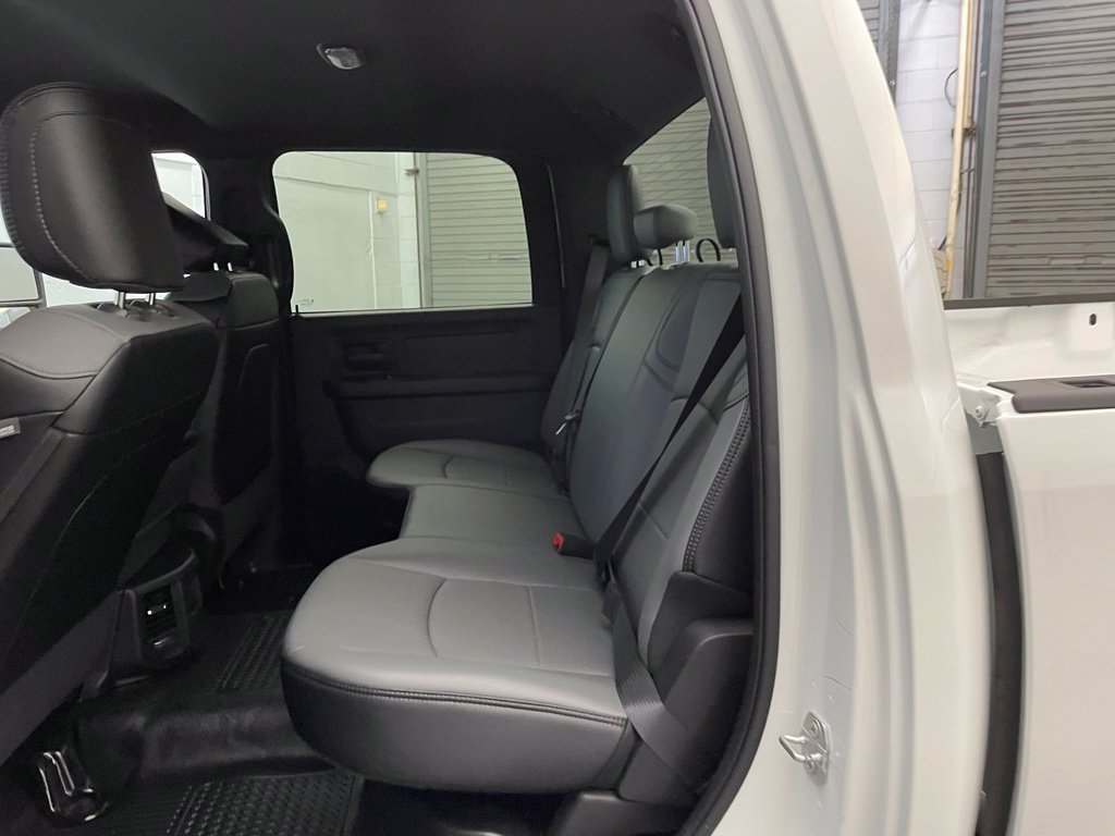 New 2026 Bright White Clear-Coat Exterior Paint RAM Tradesman image 18