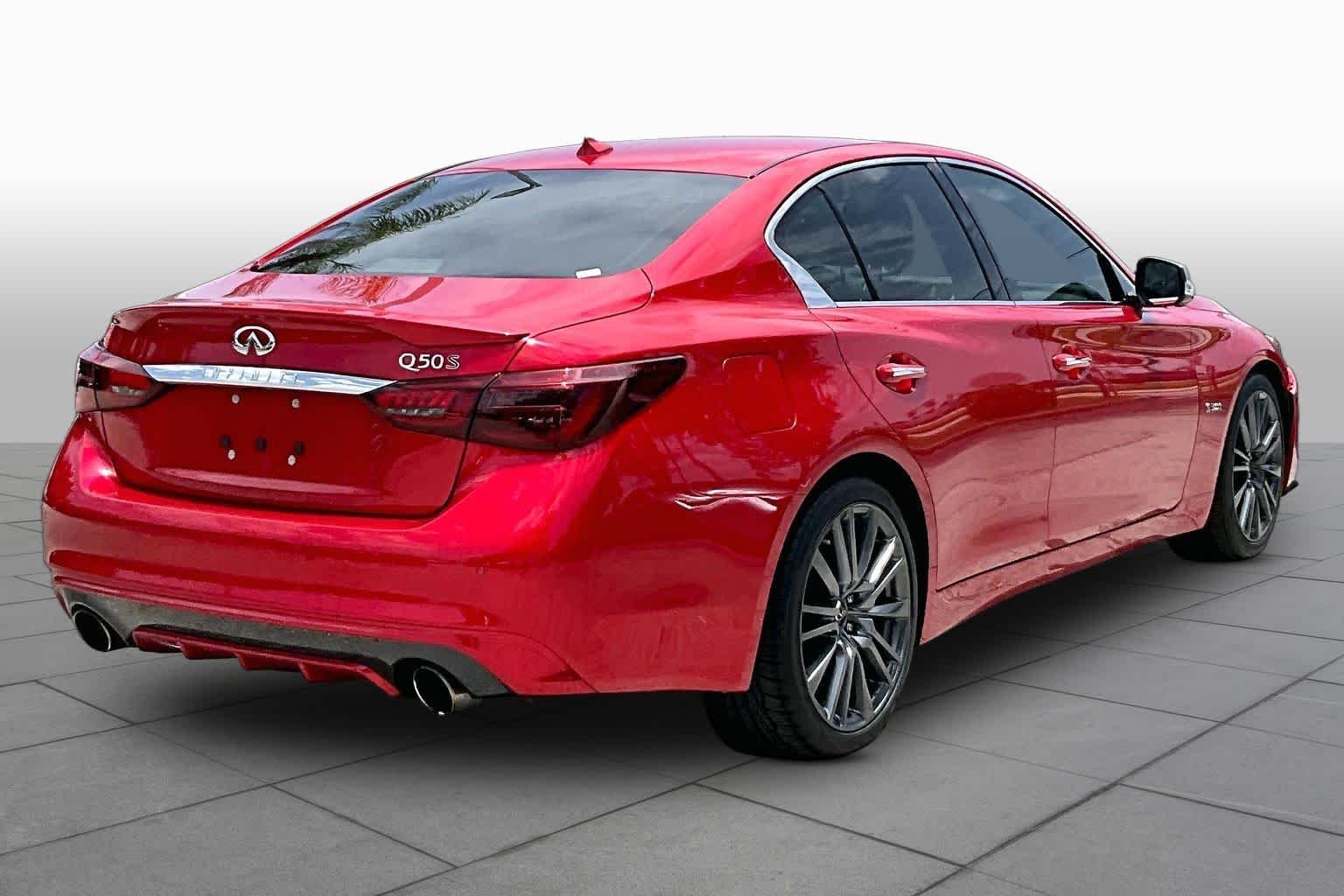 Used 2018 Dynamic Sunstone Red INFINITI RED SPORT 400 image 13