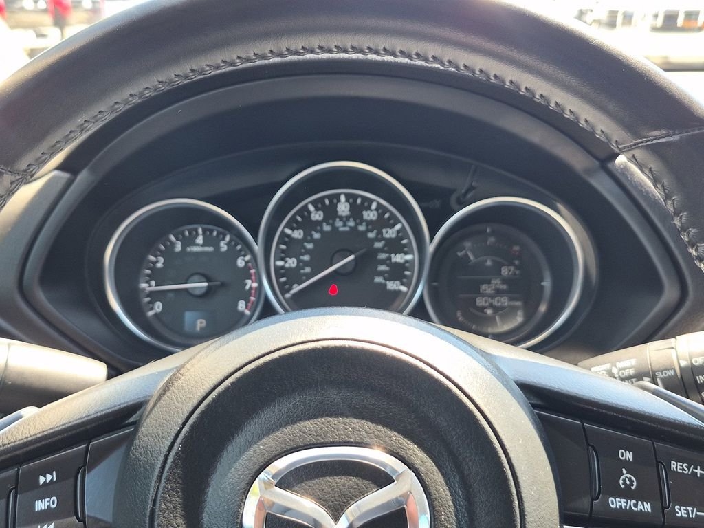 Used 2018 Sonic Silver Metallic Mazda Sport image 23