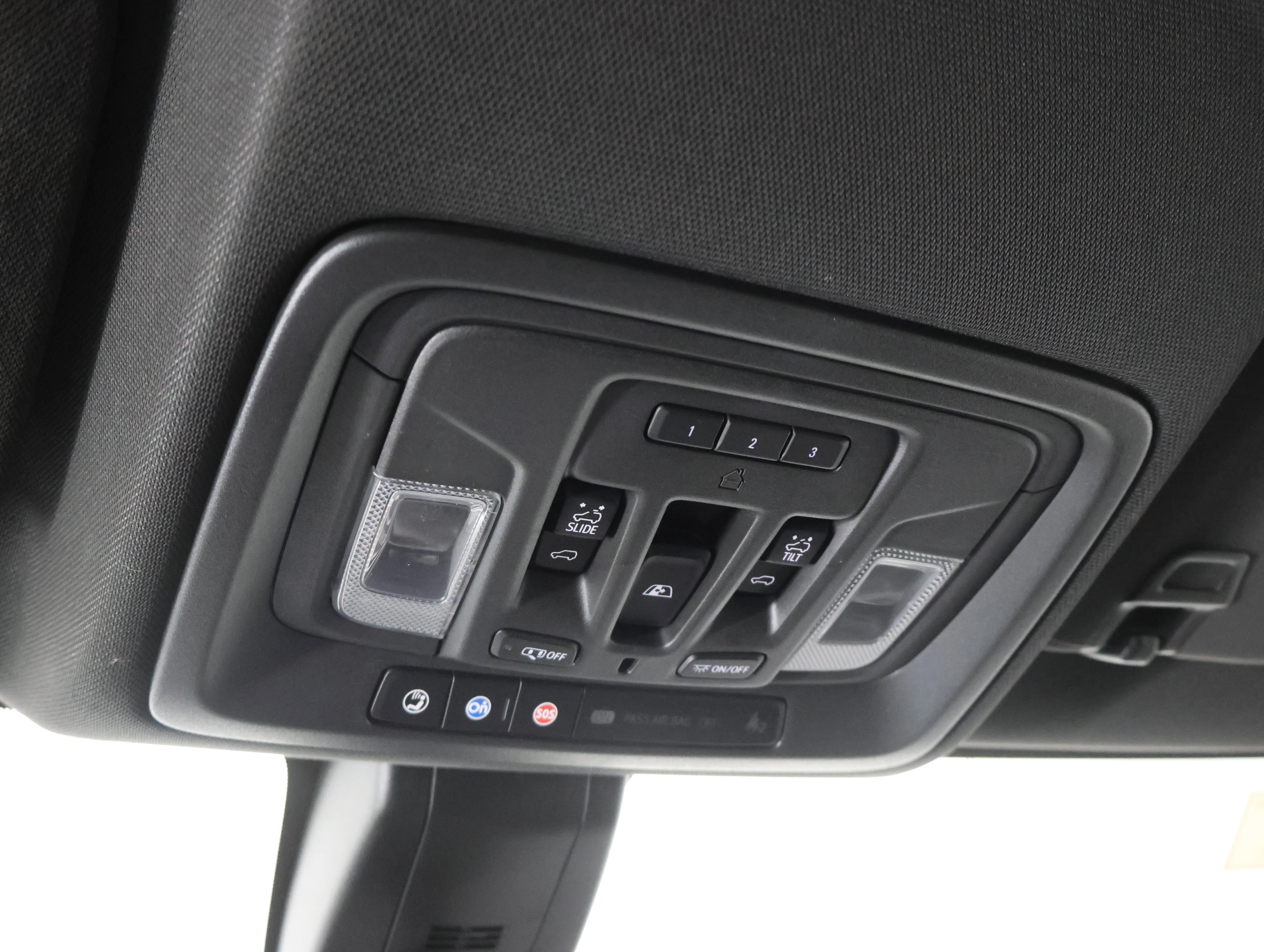 Used 2022 Summit White GMC AT4 image 70