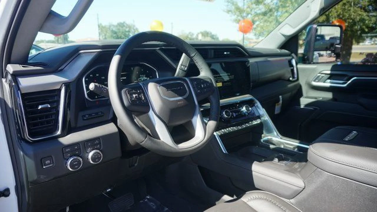 2026 GMC Sierra 3500HD Denali - Photo 18