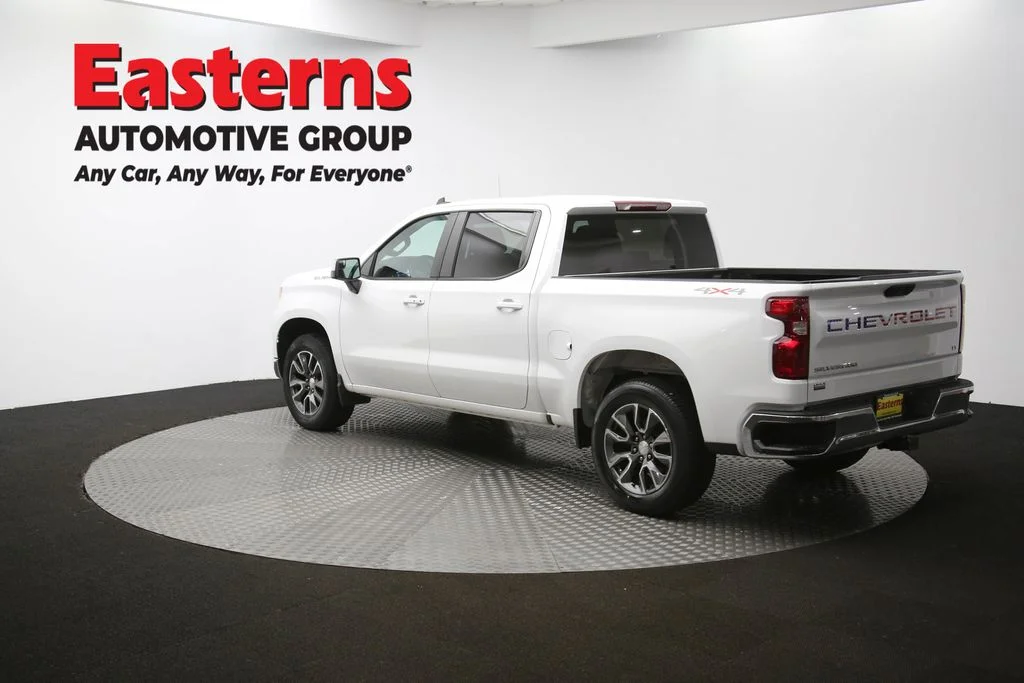 Used 2022 White Chevrolet LT image 64