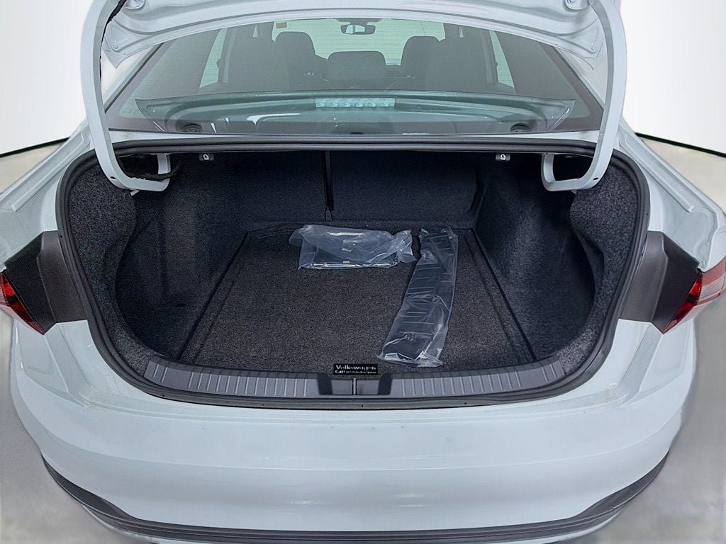 2026 Volkswagen Jetta Sport - Photo 24
