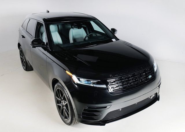 New 2026 Santorini Black Land Rover Dynamic SE image 26