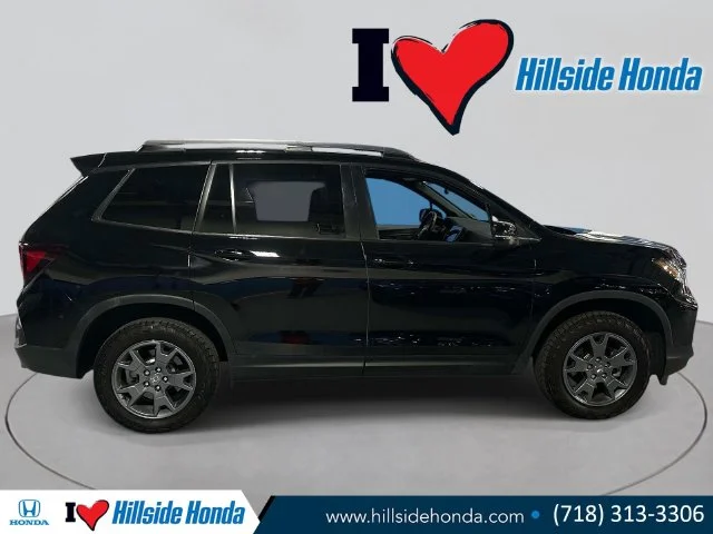 Certified Used 2025 Crystal Black Pearl Honda AWD TRAILSPORT image 6