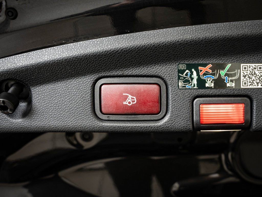Used 2023 Graphite Mercedes-Benz E 450 image 18