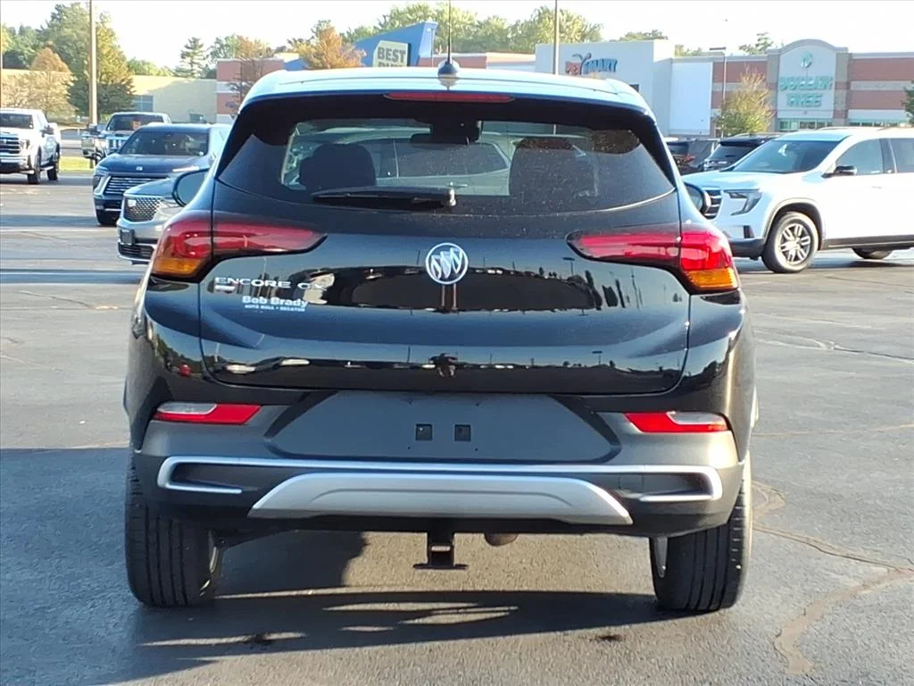Used 2023 Ebony Buick Preferred image 13