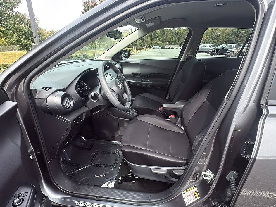 Used 2024 Gun Metallic Nissan S image 13