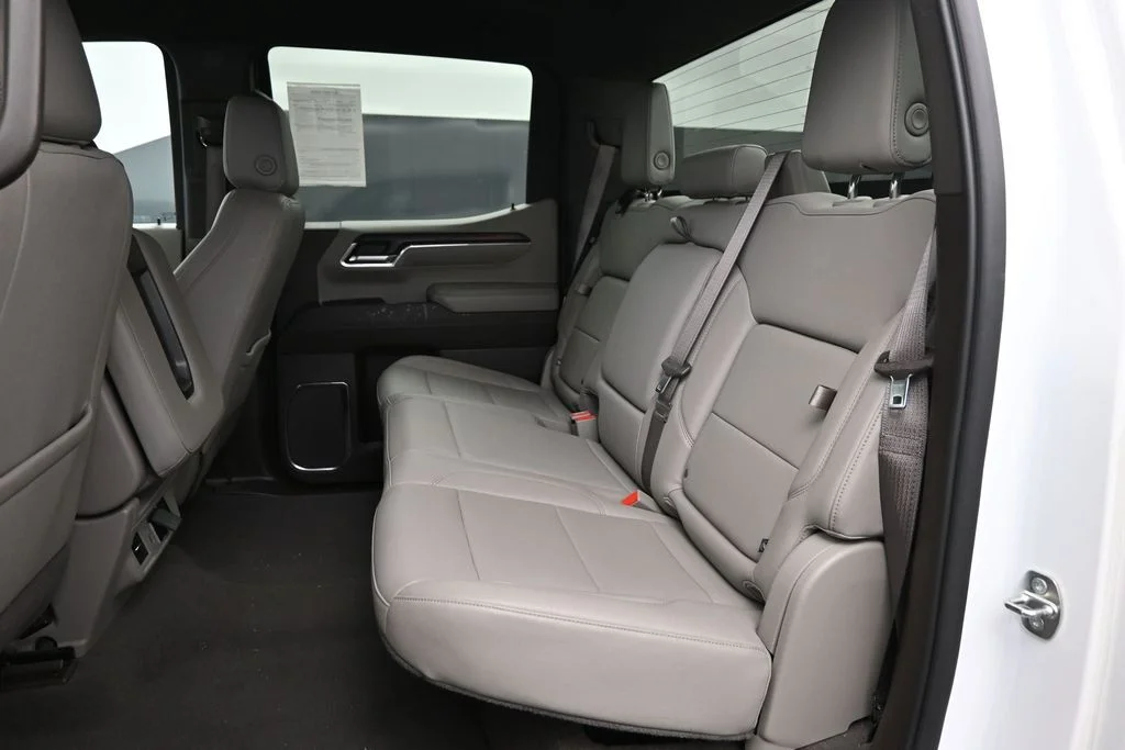 2024 GMC Sierra 1500 SLT - Photo 23