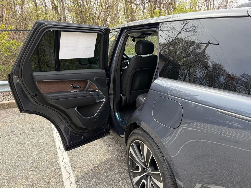 2025 Land Rover Range Rover SE - Photo 12