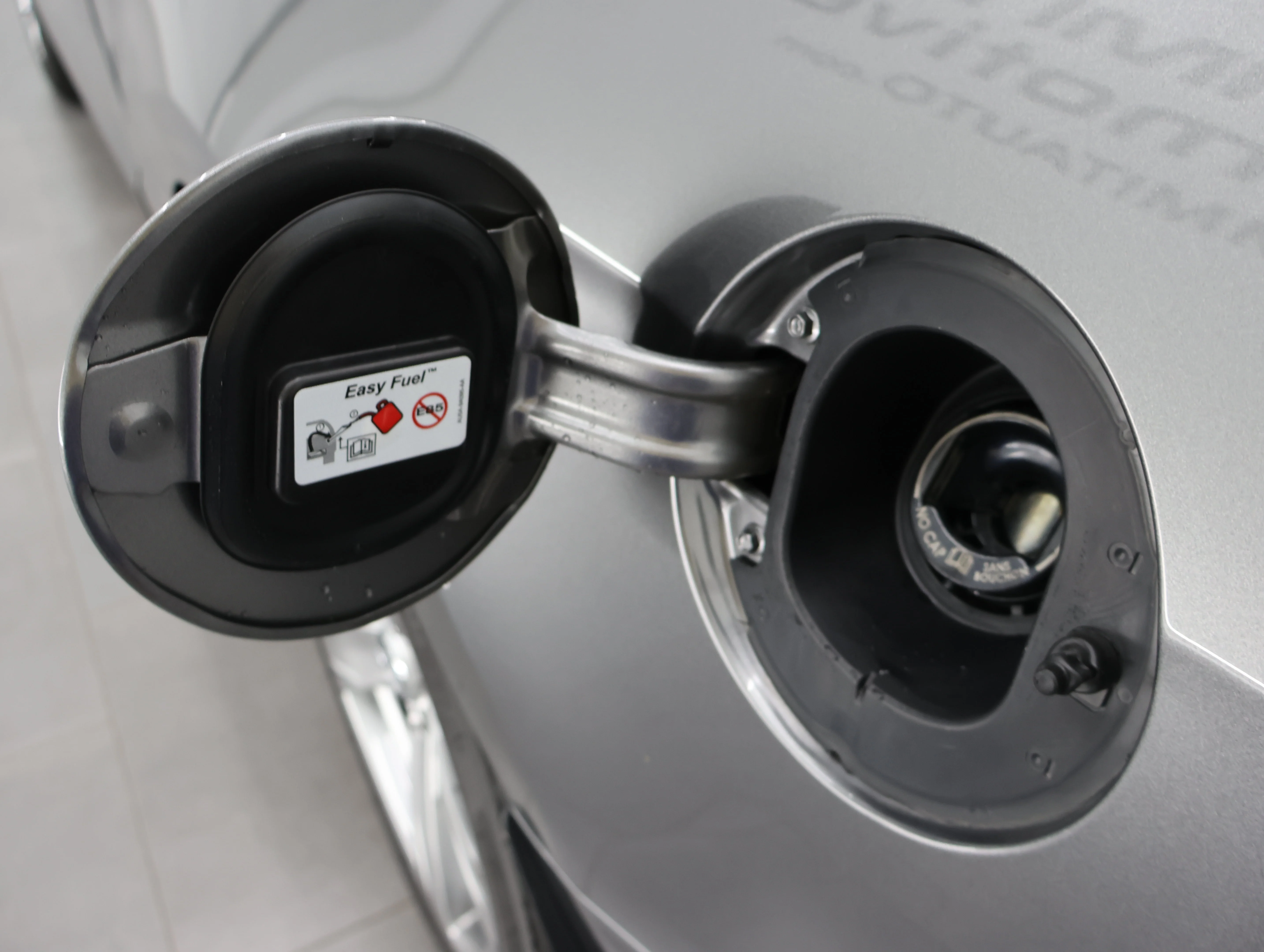 Used 2014 Sterling Gray Metallic Ford GT Premium image 30