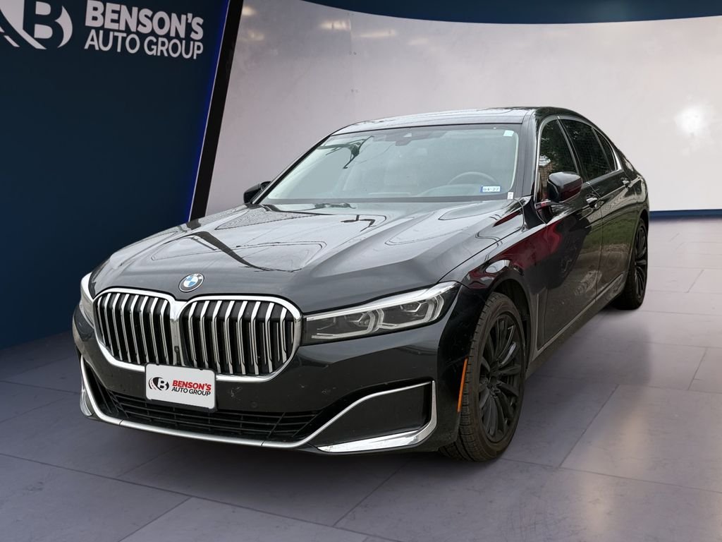2022 BMW 7 Series 740i's photo