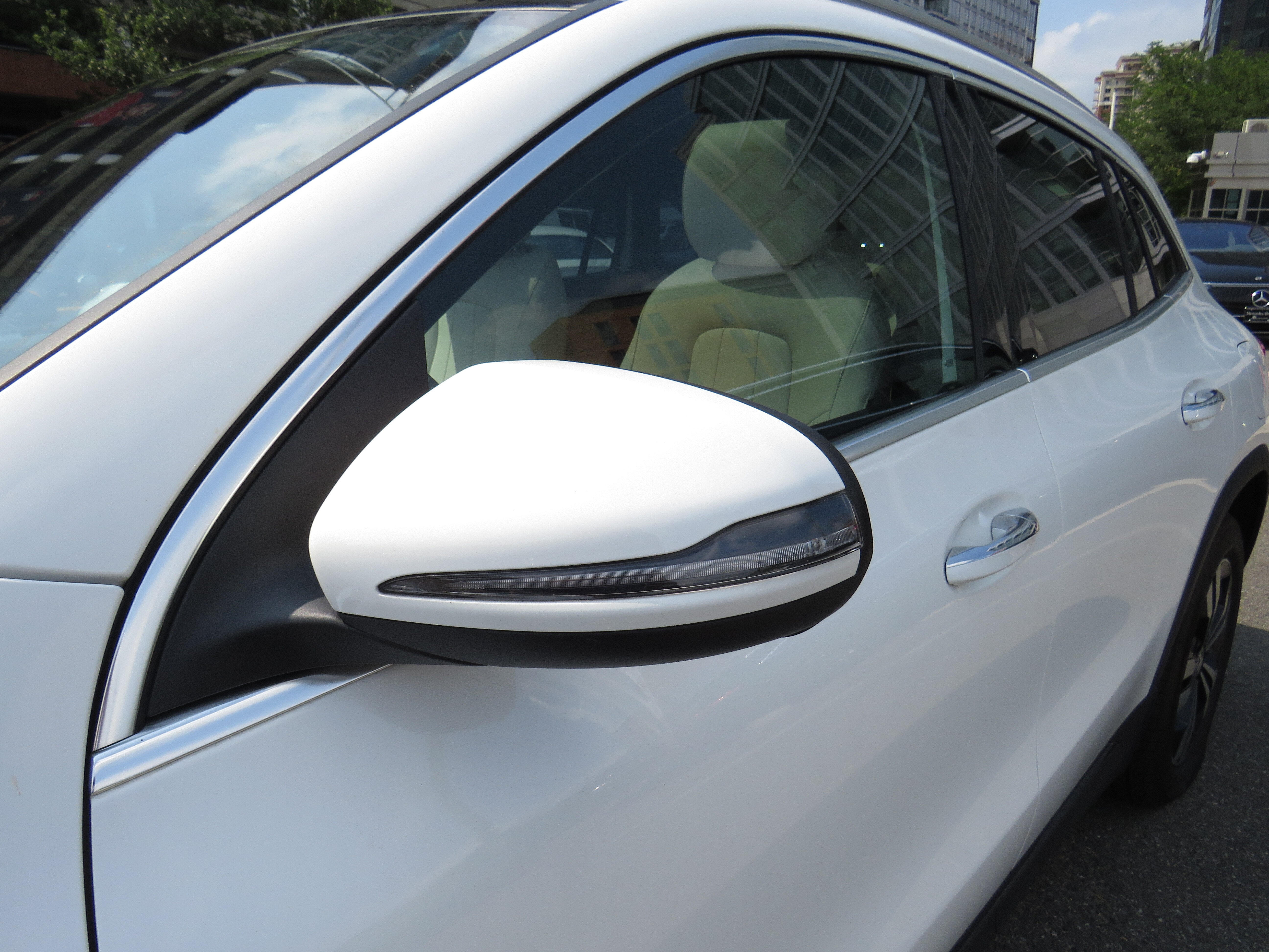 Used 2026 Polar White Mercedes-Benz GLA 250 4MATIC® image 23