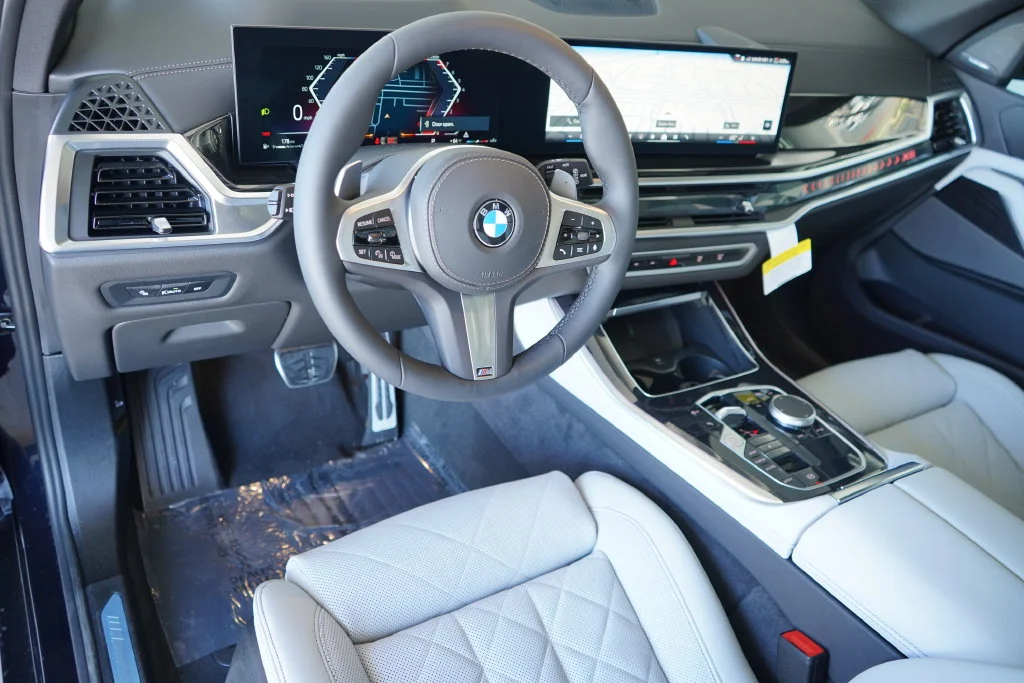 Used 2026 Black BMW sDrive40i image 13