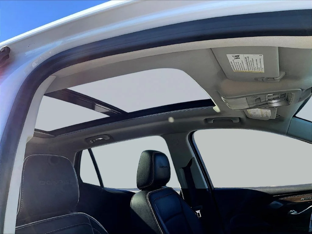 Used 2018 Summit White GMC Denali image 32