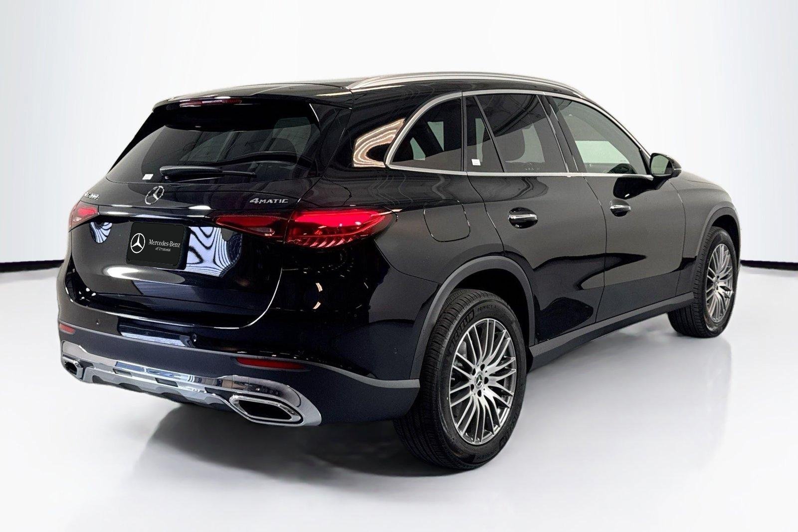 New 2026 Black Mercedes-Benz GLC 300 image 5