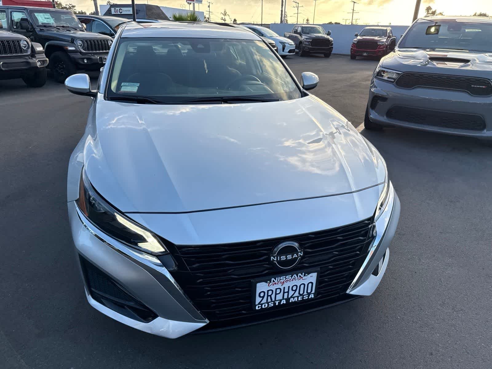 Used 2023 Brilliant Silver Metallic Nissan 2.5 S image 6
