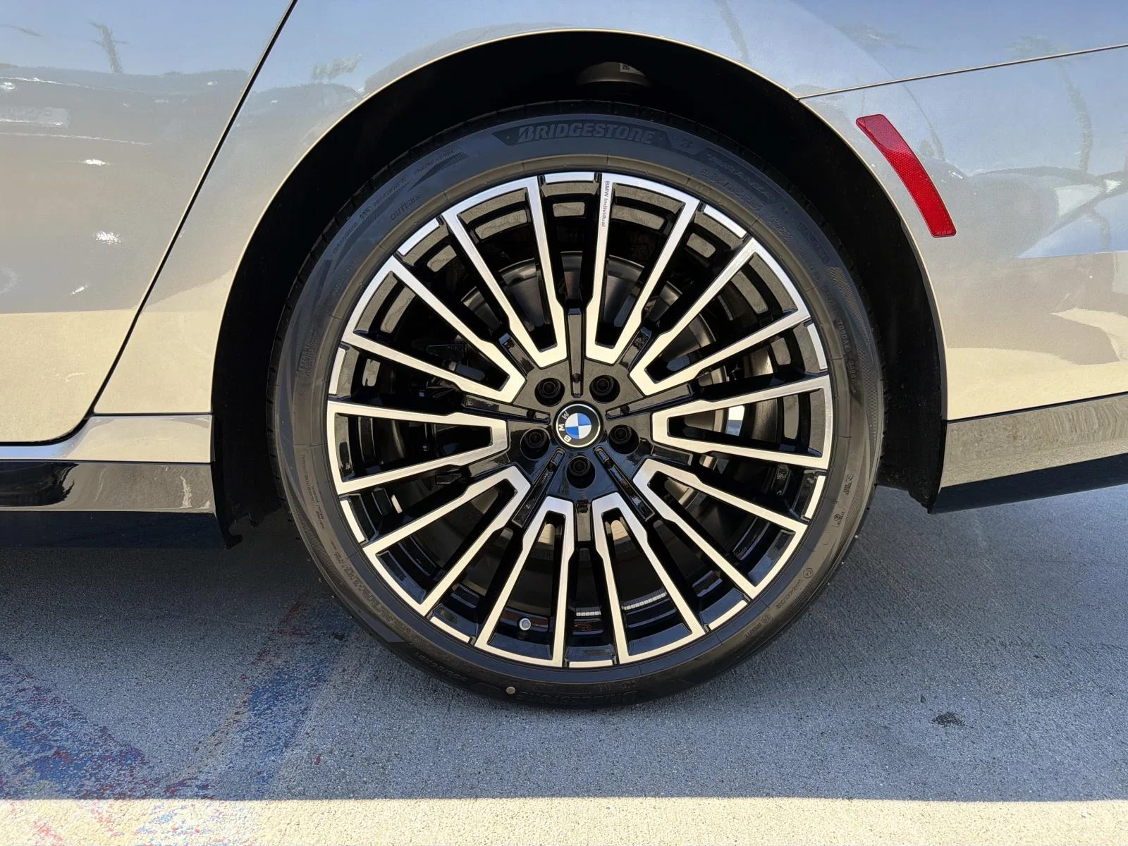 New 2027 Oxide Grey Metallic BMW 740i image 7