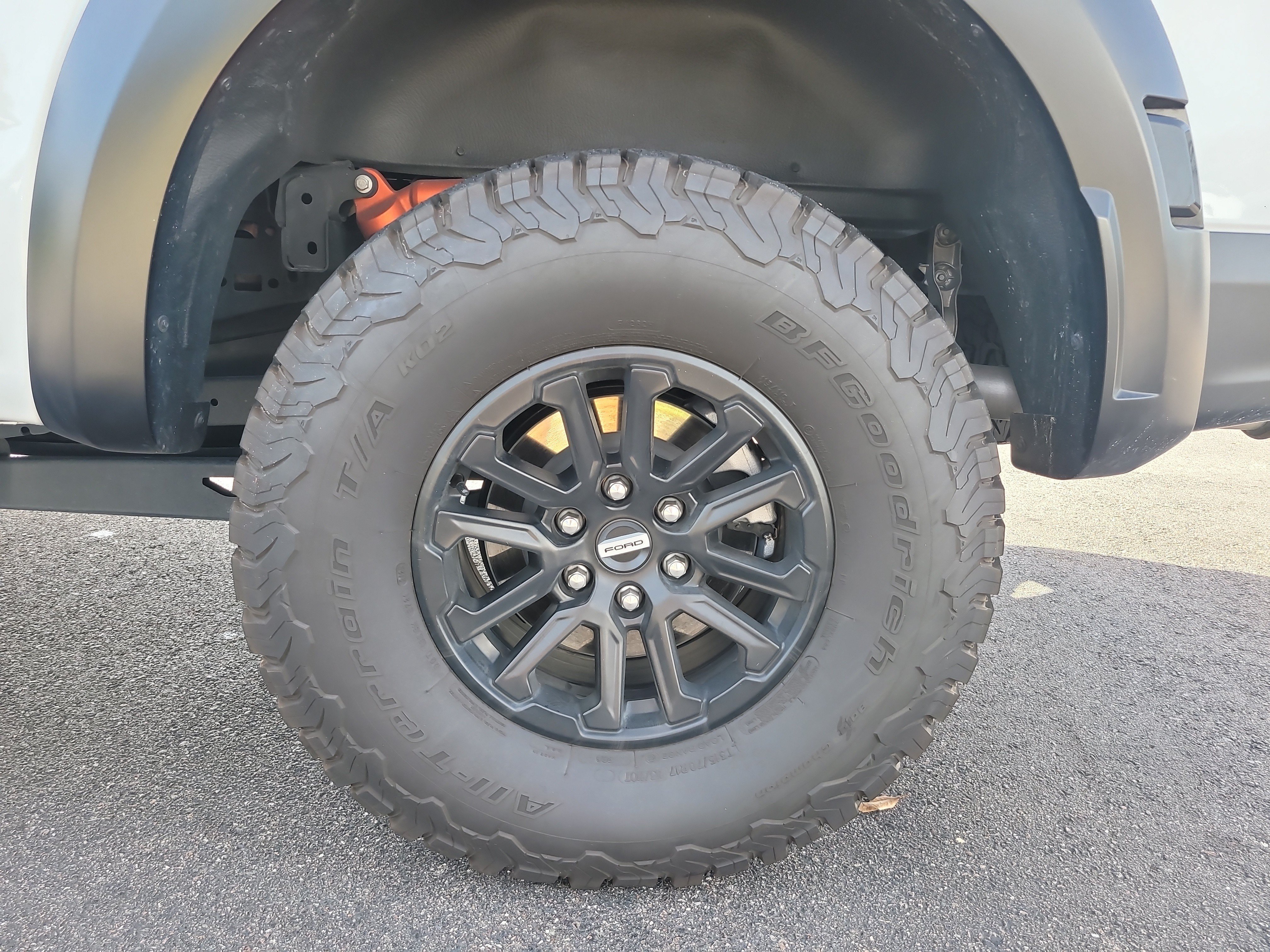 Used 2025 Oxford White Ford Raptor image 9