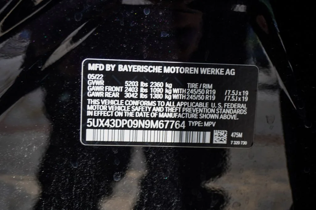 Used 2022 Black BMW sDrive30i image 46