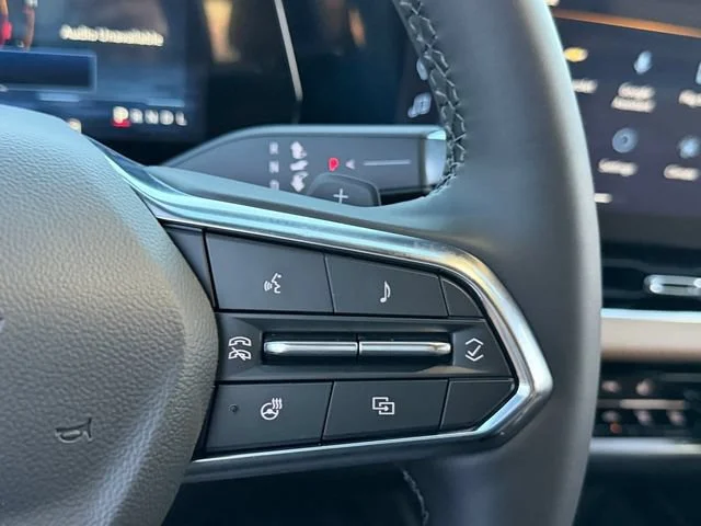New 2027 Mosaic Black Metallic Chevrolet ACTIV image 17