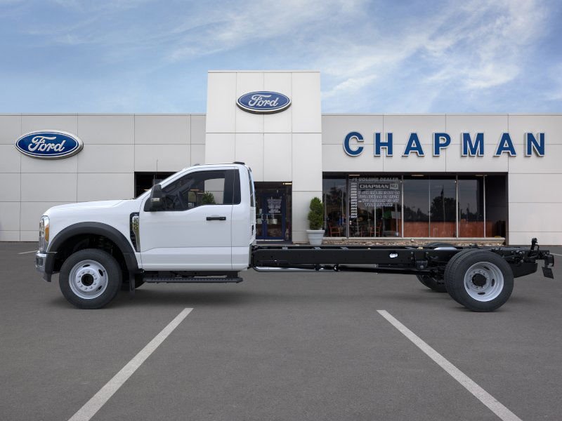 New 2026 Oxford White Ford F-550® XL image 3