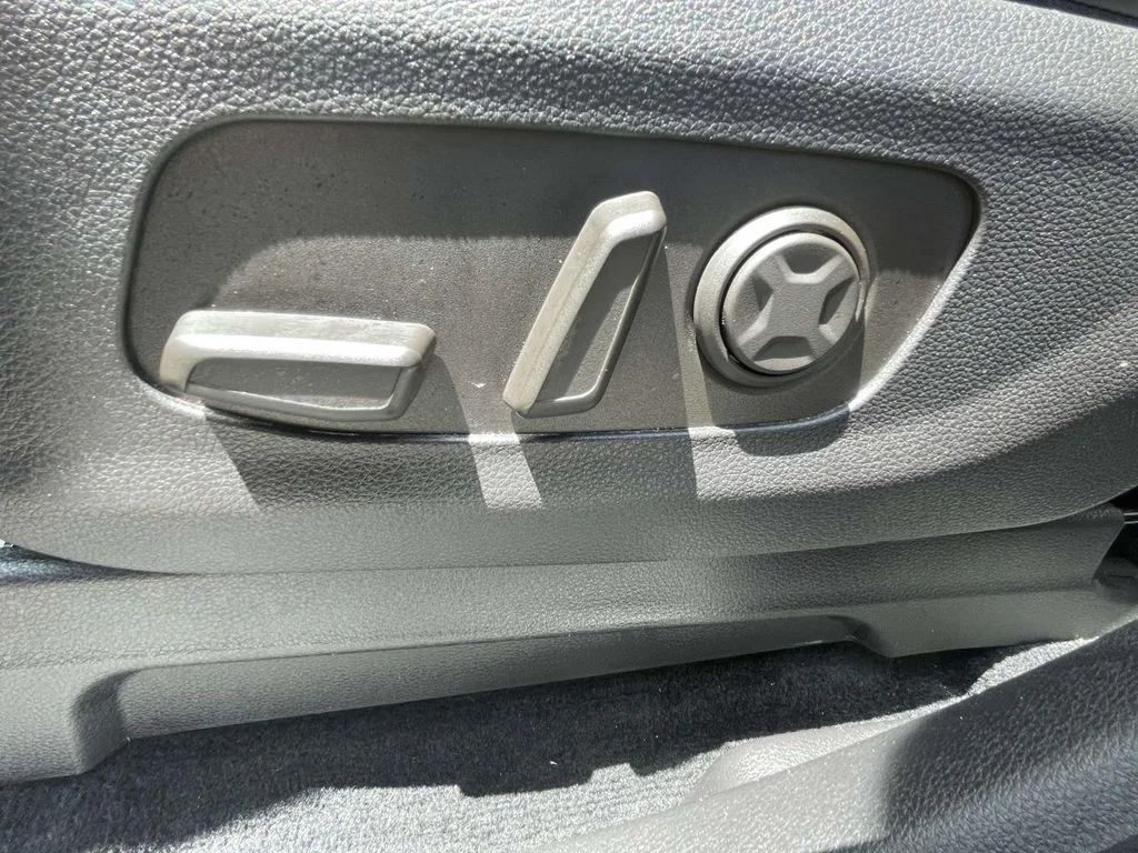 Used 2025 Gray Kia LXS image 14