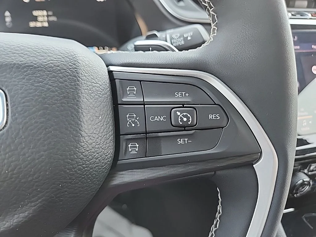 Used 2024 Gray Jeep Altitude X image 19