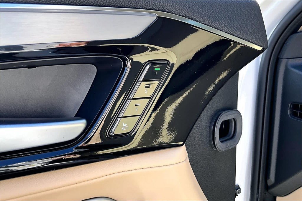 New 2026 White Acura Technology Package image 18