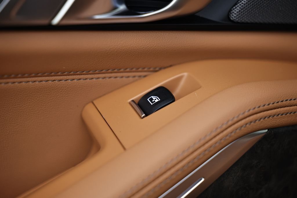 New 2026 Carbon Black BMW xDrive40i image 25