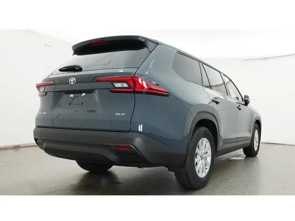 New 2026 White Toyota XLE image 31