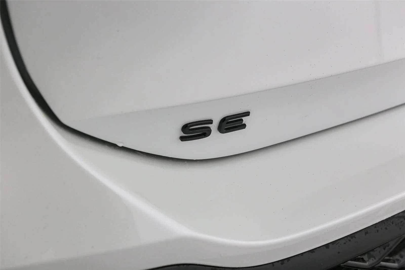 New 2026 Opal White Pearl Volkswagen SE R-Line Black image 11