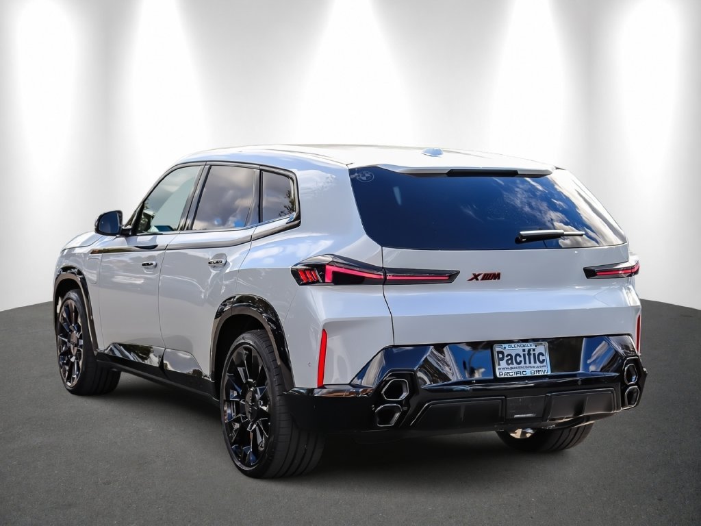 2026 BMW XM photo 4