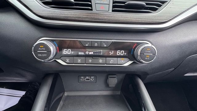 Used 2022 Gun Metallic Nissan 2.5 SL image 29