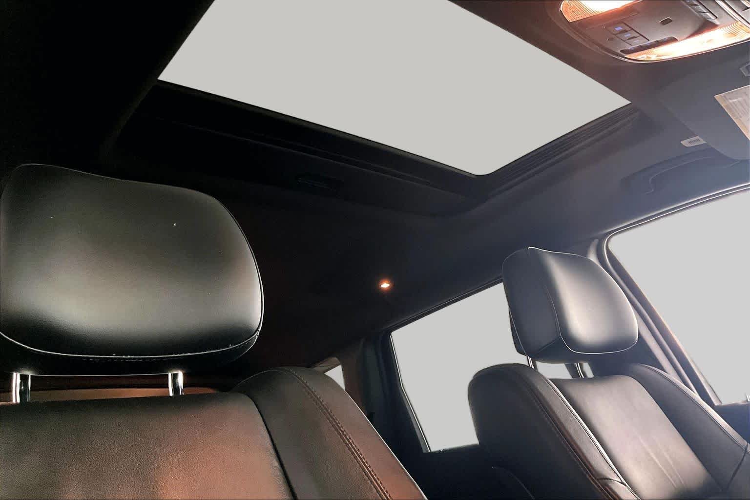 Used 2020 Sting-Gray Clearcoat Jeep Altitude image 13