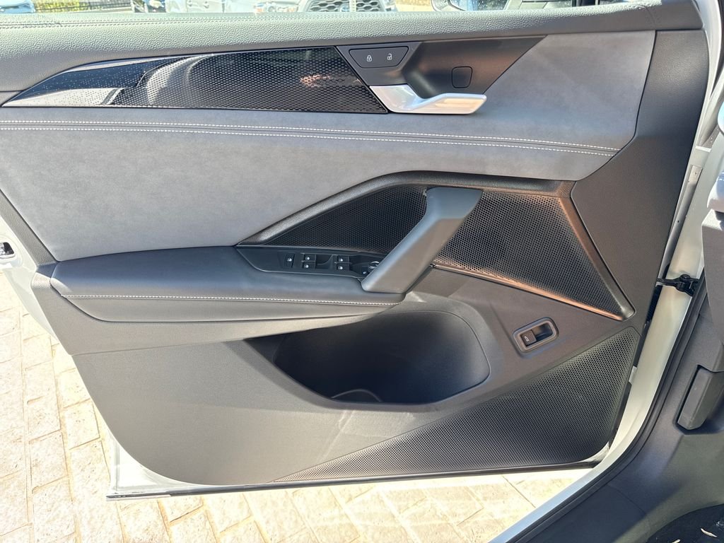New 2026 Opal Volkswagen 2.0T SE R-Line Black image 19
