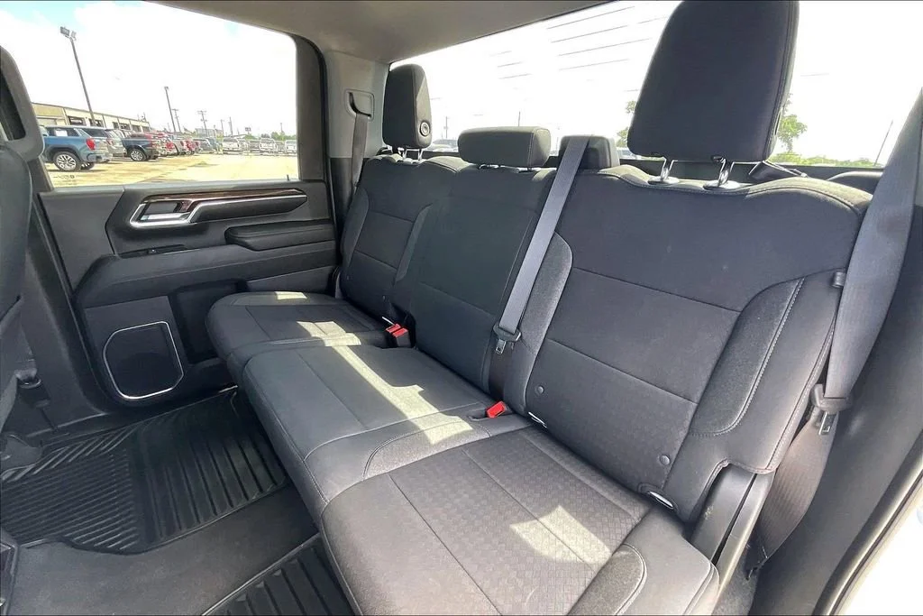 Used 2024 Summit White GMC SLE image 19