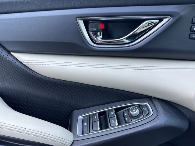 New 2026 CRYSTAL WHITE PEARL Subaru Limited 7-Passenger image 12